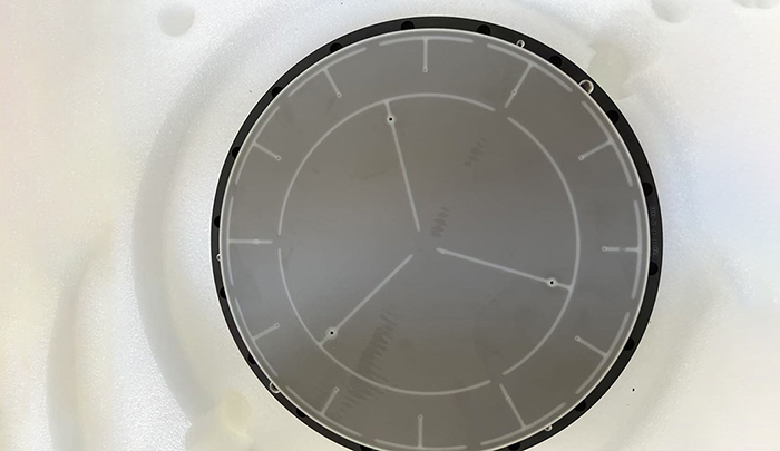 Quels facteurs affectent la force d'adsorption des mandrins électrostatiques ESC?